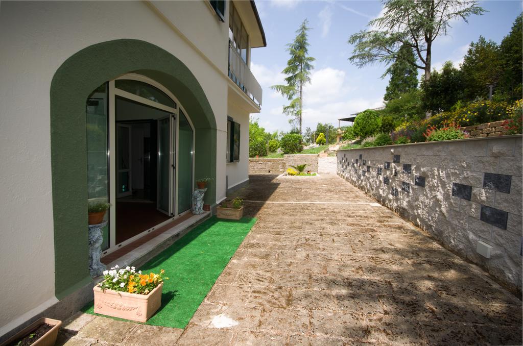 Bed And Breakfast Romantica Evasione Сутрі Екстер'єр фото